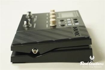 MG-300 - Modeling Guitar Processor